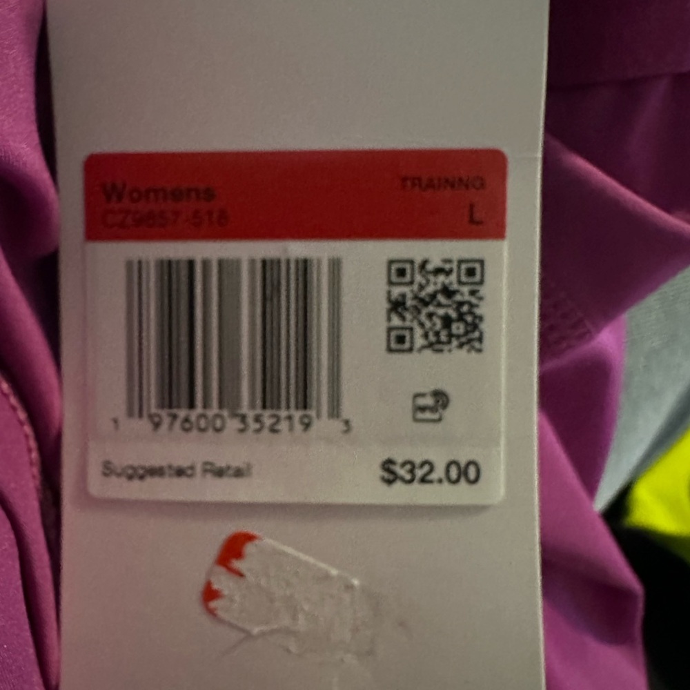 Nike Women's 3” Pro Shorts New With Tags - Picture 5 of 6